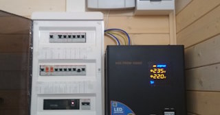 Установка и подключение стабилизаторов напряжения от 572 руб в Острогожске - ЭлектроСтг